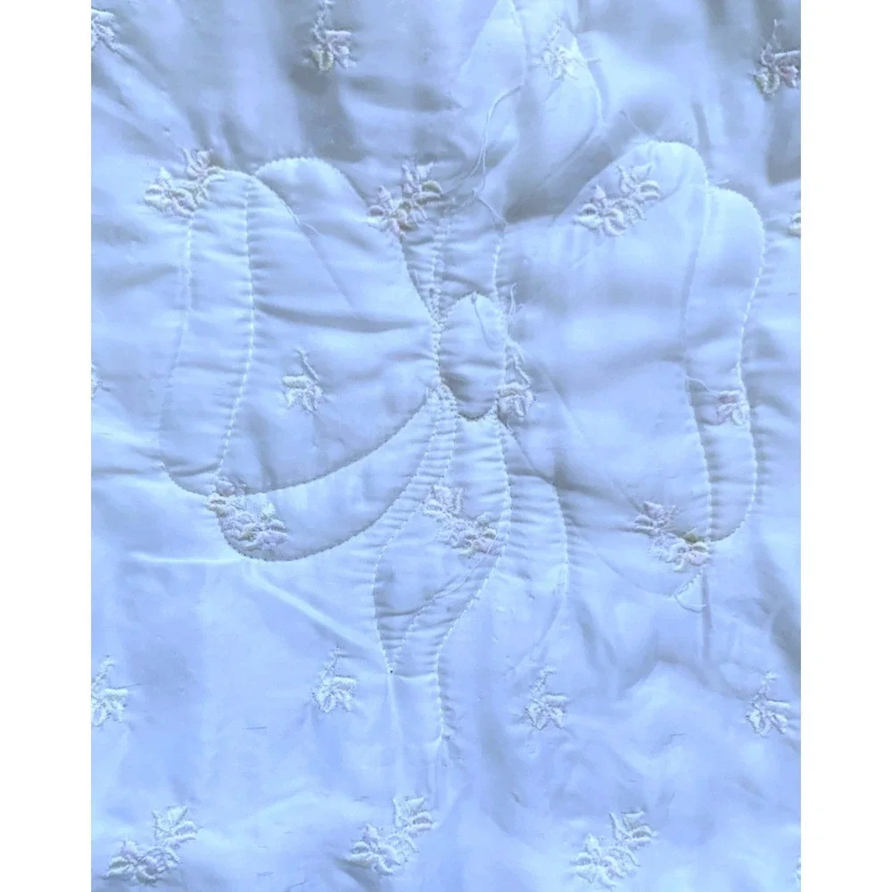 1960's Oyster Nylon Silky Feel Crib Comforter Blankie Quilt Embroidery & Lace